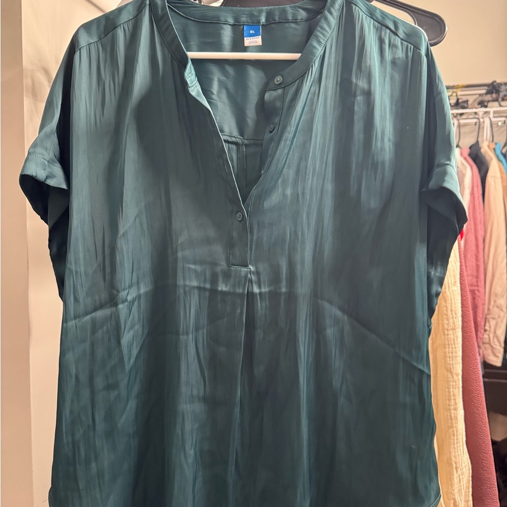 Old Navy Green Short Sleeve Blouse with Mandarin Collar